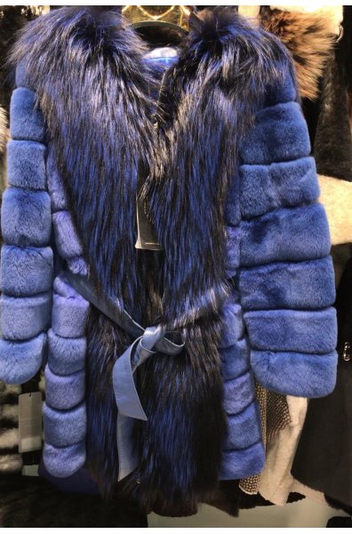 Nový kožešinový kabátek Rex Rabbit s mývalovitým límcem