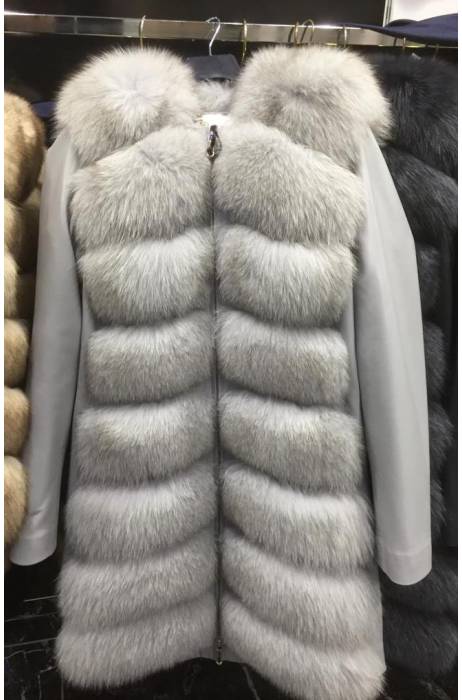 Kožešinový kabátek z lišky s odnímatelnými rukávy